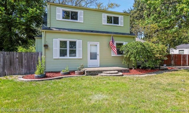 23151 Lawson Avenue, Warren, MI 48089
