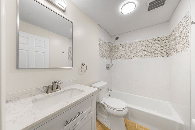 16 Kenmar Dr 138, Billerica, MA 01821