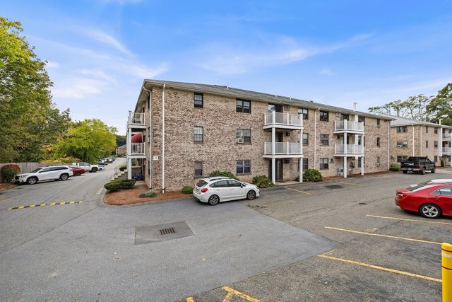 16 Kenmar Dr 138, Billerica, MA 01821