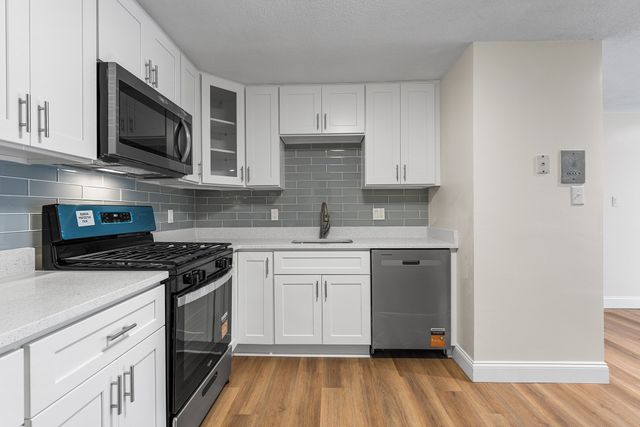 16 Kenmar Dr 138, Billerica, MA 01821