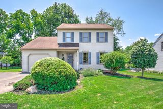 1808 KRYSTLE DR, Lancaster, PA 17602