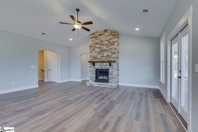 102 Powell Court, Easley, SC 29640