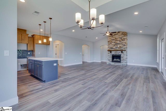 102 Powell Court, Easley, SC 29640