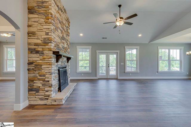 102 Powell Court, Easley, SC 29640