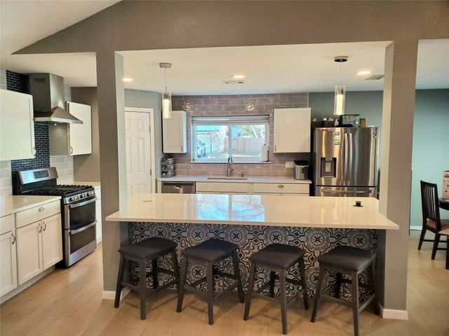 2400 Braemar CV, Austin, TX 78747