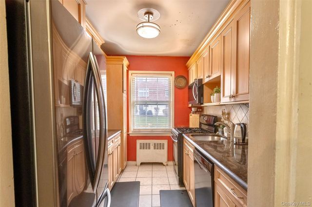 15 Fieldstone Drive 143, Hartsdale, NY 10530