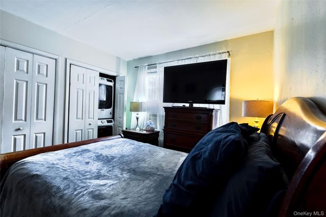 15 Fieldstone Drive 143, Hartsdale, NY 10530