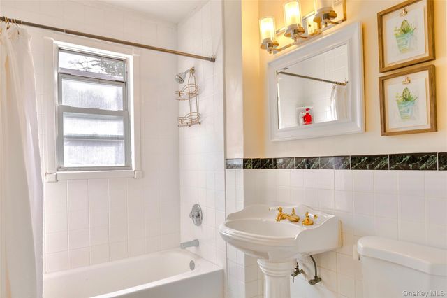 15 Fieldstone Drive 143, Hartsdale, NY 10530