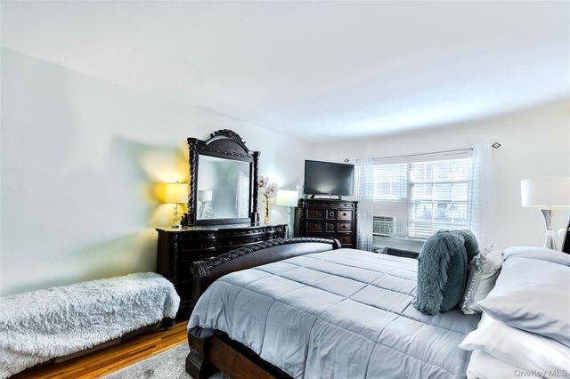 15 Fieldstone Drive 143, Hartsdale, NY 10530