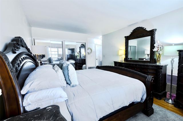 15 Fieldstone Drive 143, Hartsdale, NY 10530