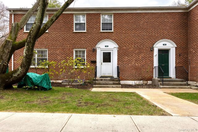 15 Fieldstone Drive 143, Hartsdale, NY 10530