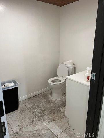 3825 Fountain Avenue, Los Angeles, CA 90029