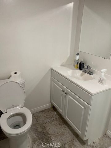 3825 Fountain Avenue, Los Angeles, CA 90029