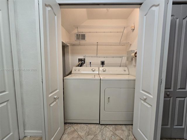 8956 W Flagler St 206, Miami, FL 33174