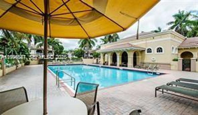 8956 W Flagler St 206, Miami, FL 33174