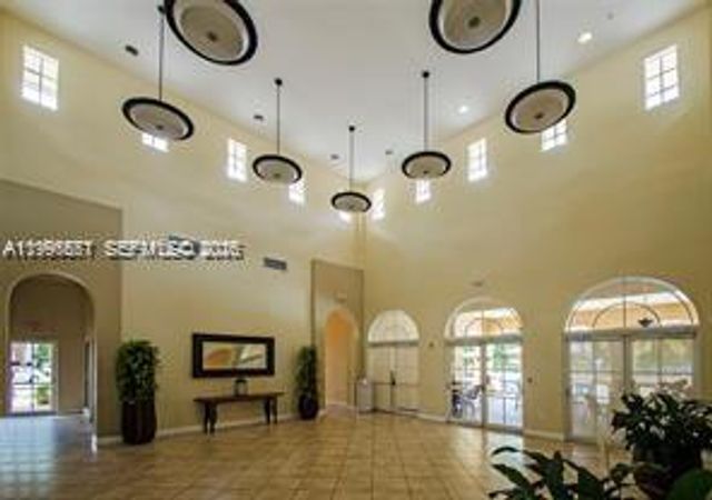 8956 W Flagler St 206, Miami, FL 33174