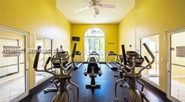 8956 W Flagler St 206, Miami, FL 33174