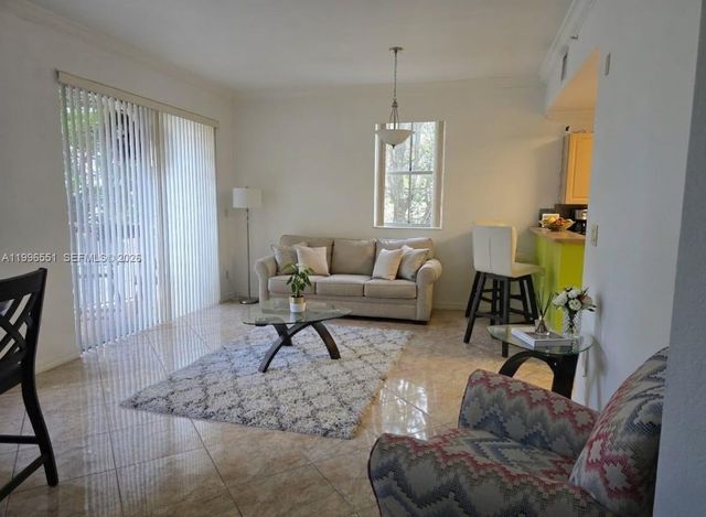 8956 W Flagler St 206, Miami, FL 33174