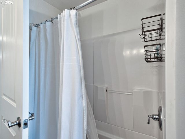 8206 Sw PONCA Ct, Tualatin, OR 97062