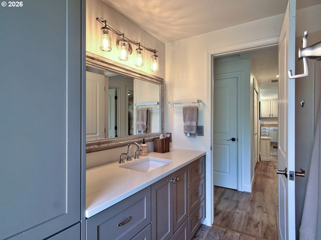 8206 Sw PONCA Ct, Tualatin, OR 97062