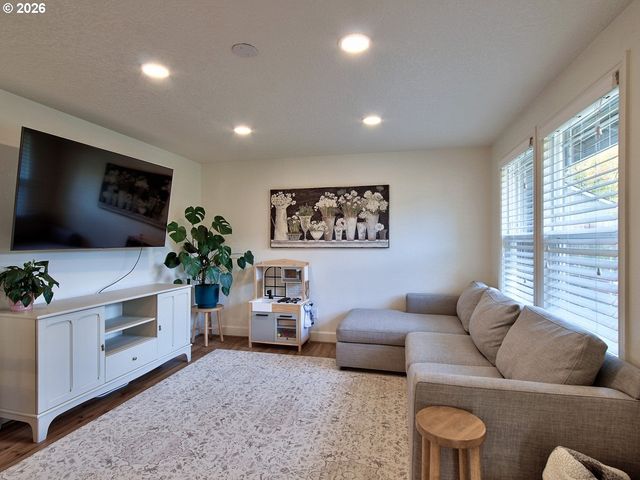 8206 Sw PONCA Ct, Tualatin, OR 97062