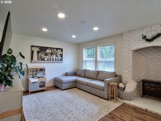 8206 Sw PONCA Ct, Tualatin, OR 97062