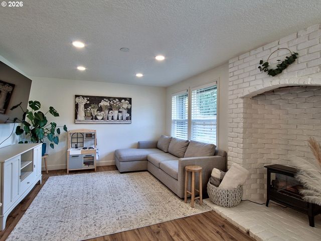 8206 Sw PONCA Ct, Tualatin, OR 97062