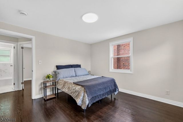 1380 Hamilton St, Elizabeth City, NJ 07208