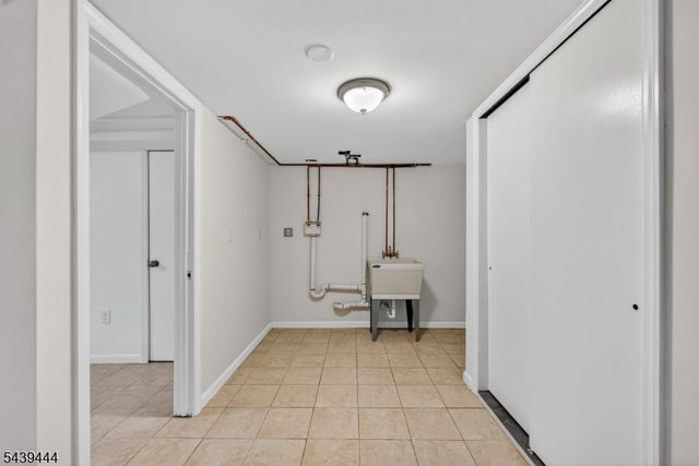 1380 Hamilton St, Elizabeth City, NJ 07208