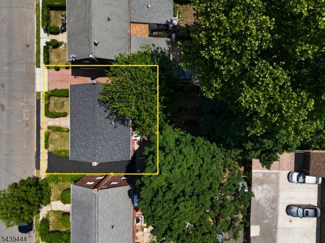 1380 Hamilton St, Elizabeth City, NJ 07208