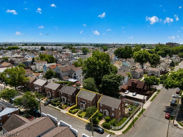 1380 Hamilton St, Elizabeth City, NJ 07208
