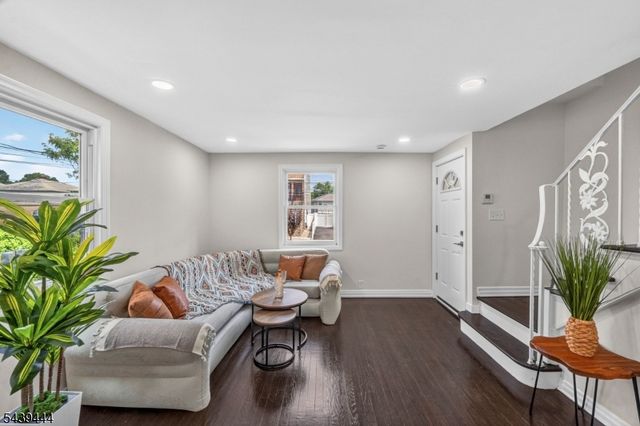 1380 Hamilton St, Elizabeth City, NJ 07208