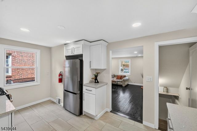 1380 Hamilton St, Elizabeth City, NJ 07208