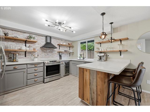 12621 Sw SORREL DOCK Ct, Portland, OR 97223