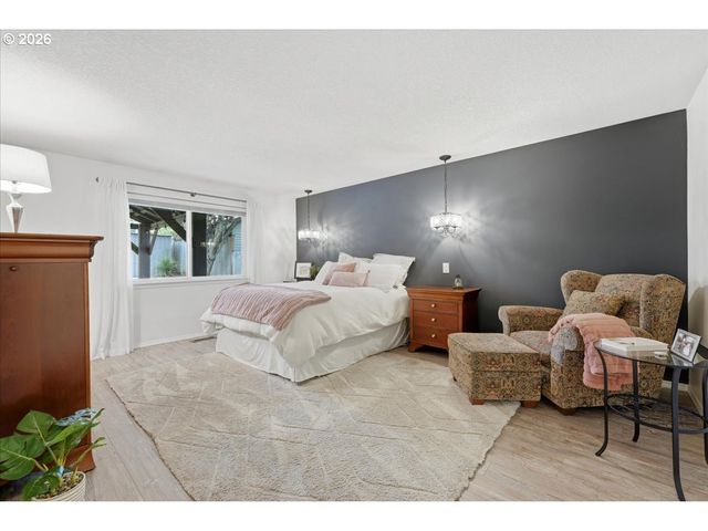 12621 Sw SORREL DOCK Ct, Portland, OR 97223