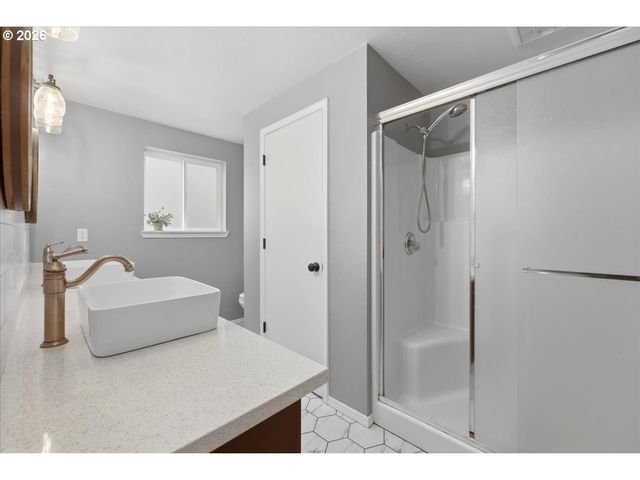 12621 Sw SORREL DOCK Ct, Portland, OR 97223