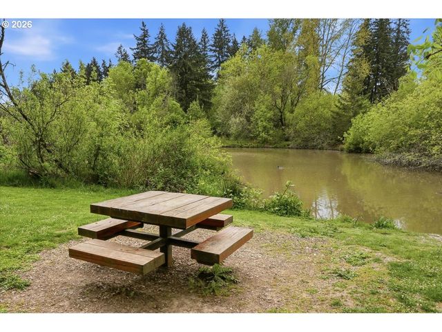 12621 Sw SORREL DOCK Ct, Portland, OR 97223