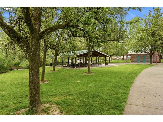 12621 Sw SORREL DOCK Ct, Portland, OR 97223