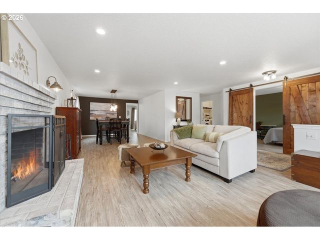 12621 Sw SORREL DOCK Ct, Portland, OR 97223