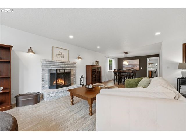 12621 Sw SORREL DOCK Ct, Portland, OR 97223