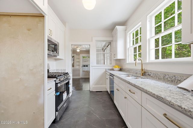 205 E 11th Street, Washington, NC 27889