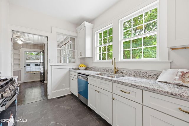 205 E 11th Street, Washington, NC 27889