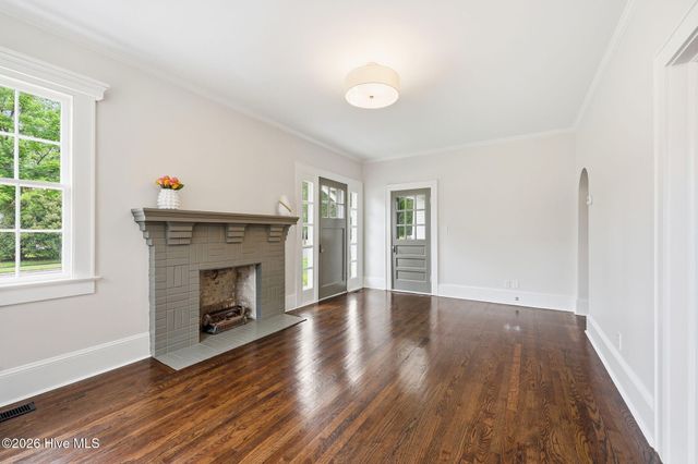 205 E 11th Street, Washington, NC 27889