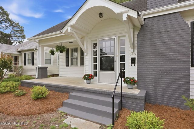 205 E 11th Street, Washington, NC 27889