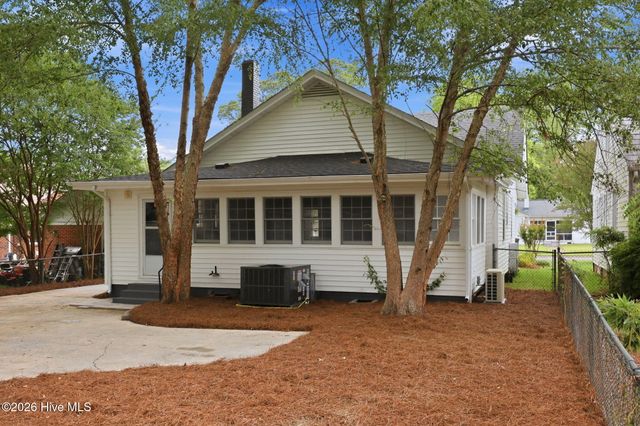 205 E 11th Street, Washington, NC 27889