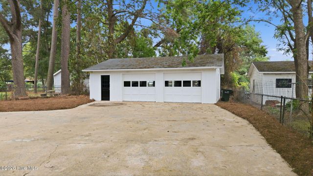 205 E 11th Street, Washington, NC 27889