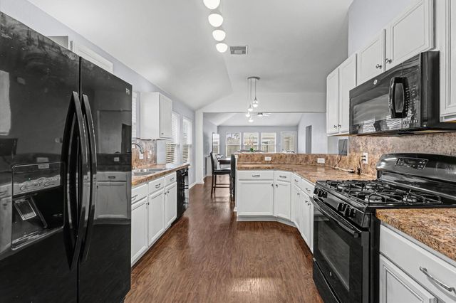 16758 N Blue Jay Drive, Conroe, TX 77385