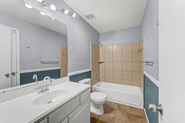 16758 N Blue Jay Drive, Conroe, TX 77385