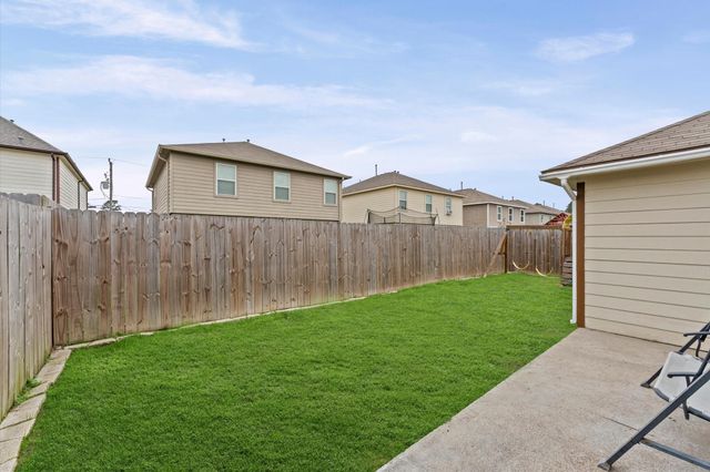 16758 N Blue Jay Drive, Conroe, TX 77385