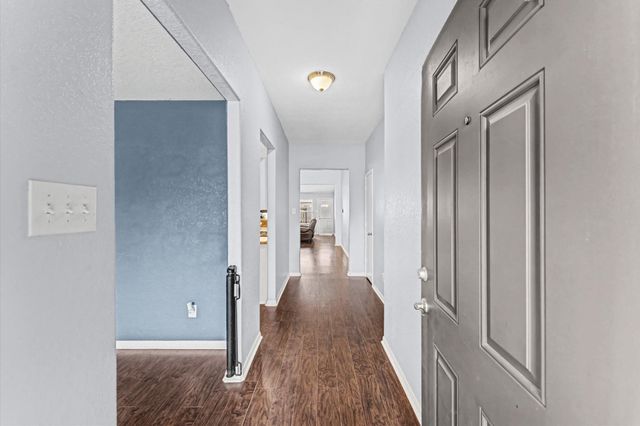 16758 N Blue Jay Drive, Conroe, TX 77385